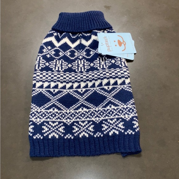 NWT pupteck Dog Christmas Reversible Sweater - Picture 3 of 7